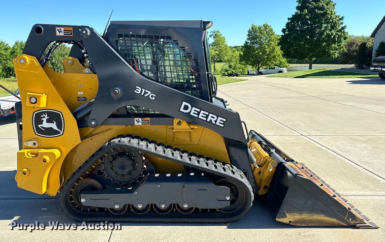 image for item EH6880 2023 John Deere 317G tracked skid steer loader