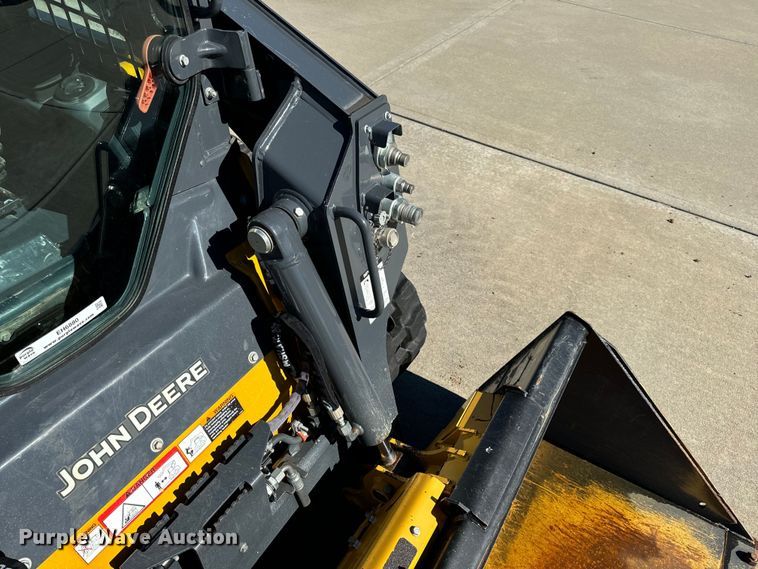 image for item EH6880 2023 John Deere 317G tracked skid steer loader
