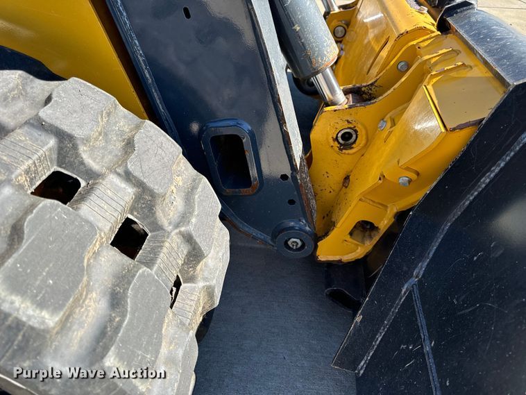 image for item EH6880 2023 John Deere 317G tracked skid steer loader