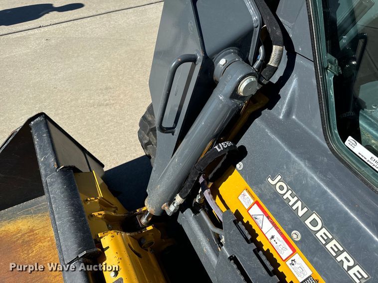 image for item EH6880 2023 John Deere 317G tracked skid steer loader