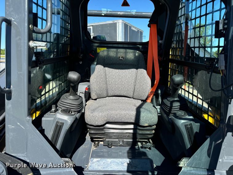 image for item EH6880 2023 John Deere 317G tracked skid steer loader