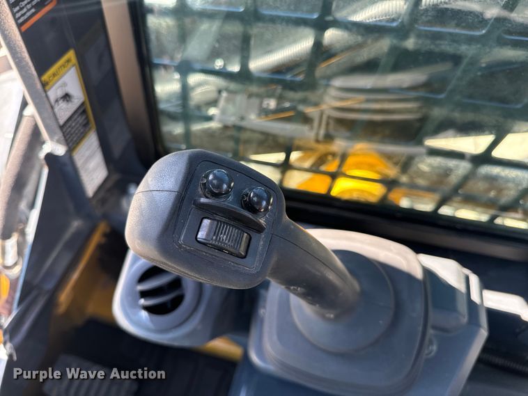 image for item EH6880 2023 John Deere 317G tracked skid steer loader