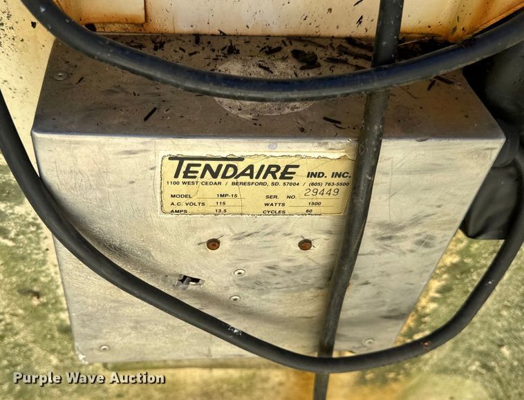 image for item EH6886 1999 Chevrolet  C3500 bucket truck