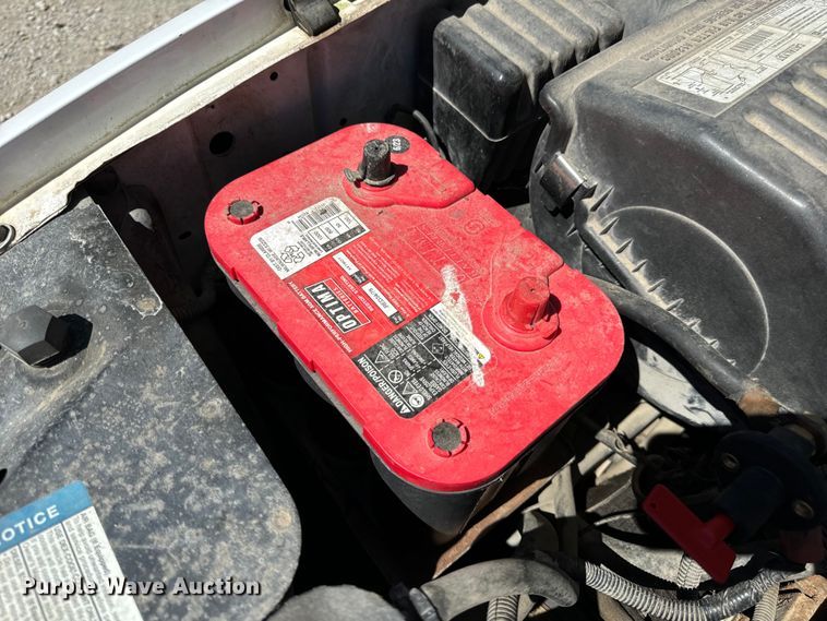 image for item EH6886 1999 Chevrolet  C3500 bucket truck