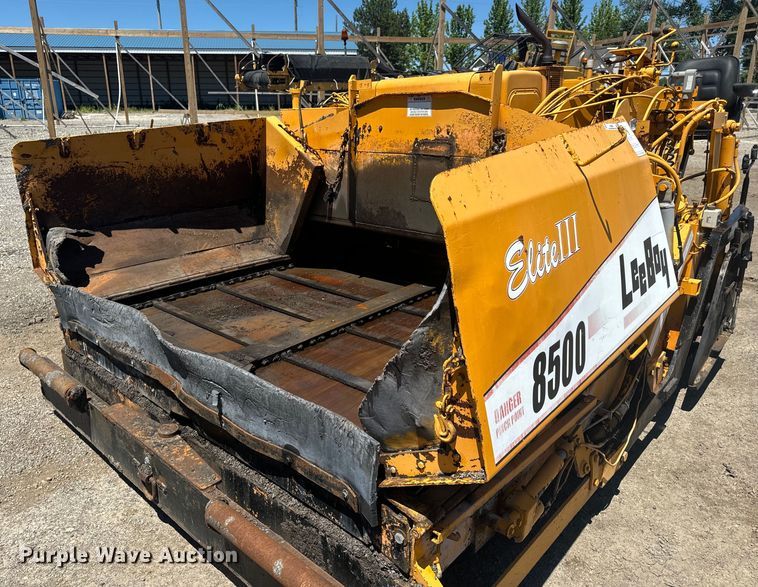 image for item EH6894 LeeBoy 8500T paver