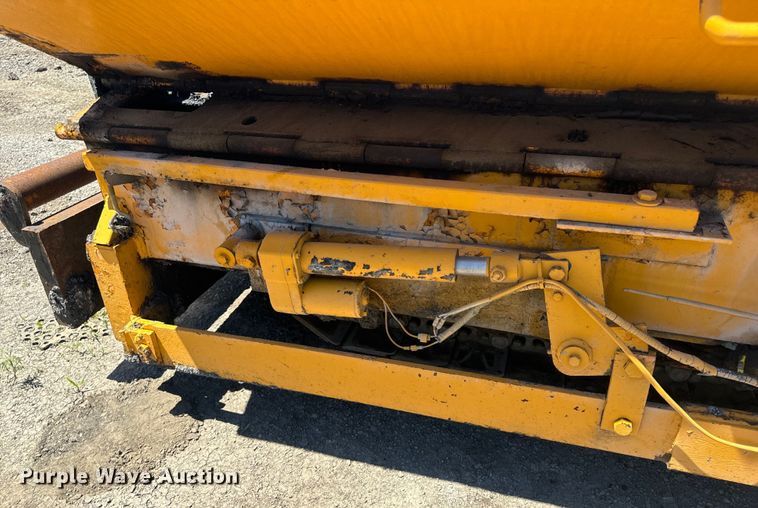 image for item EH6894 LeeBoy 8500T paver