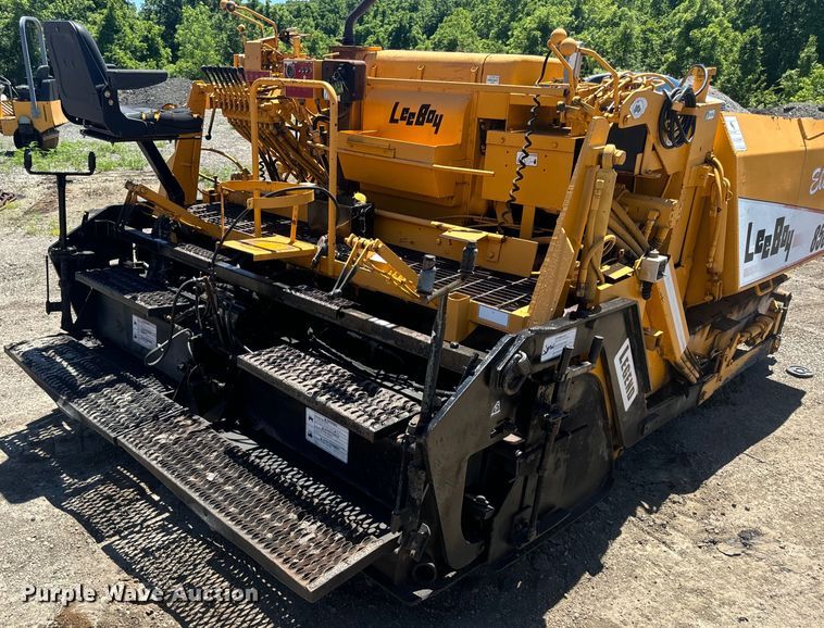image for item EH6894 LeeBoy 8500T paver