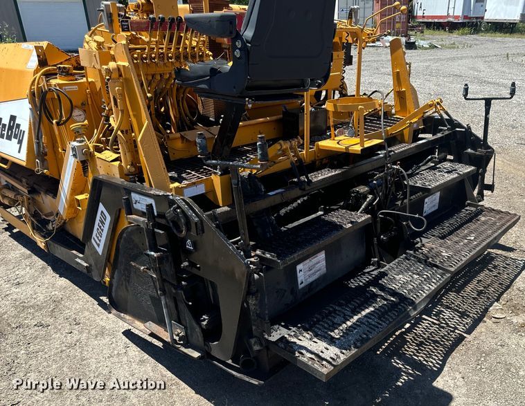 image for item EH6894 LeeBoy 8500T paver
