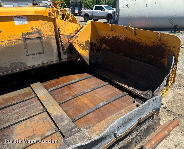 image for item EH6894 LeeBoy 8500T paver