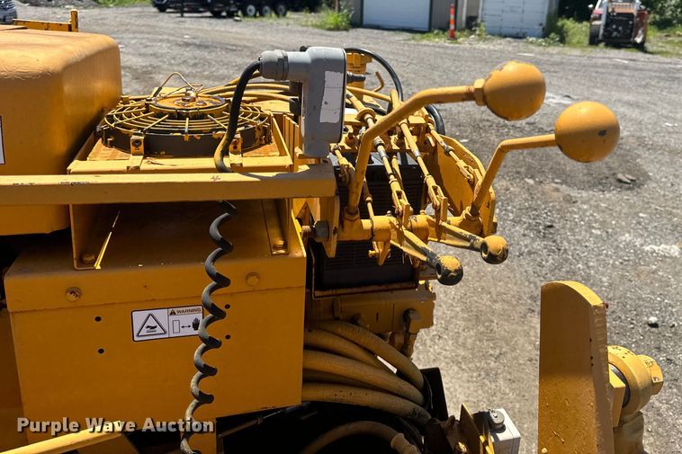 image for item EH6894 LeeBoy 8500T paver