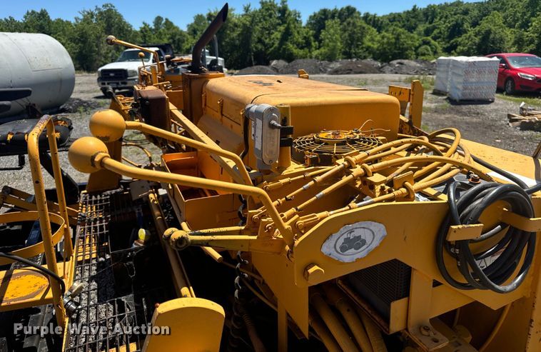 image for item EH6894 LeeBoy 8500T paver