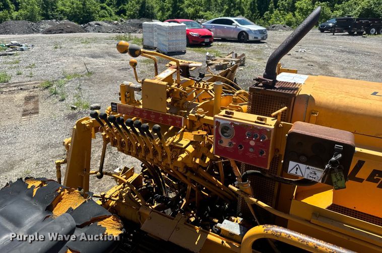image for item EH6894 LeeBoy 8500T paver