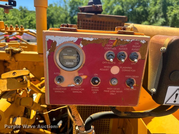 image for item EH6894 LeeBoy 8500T paver