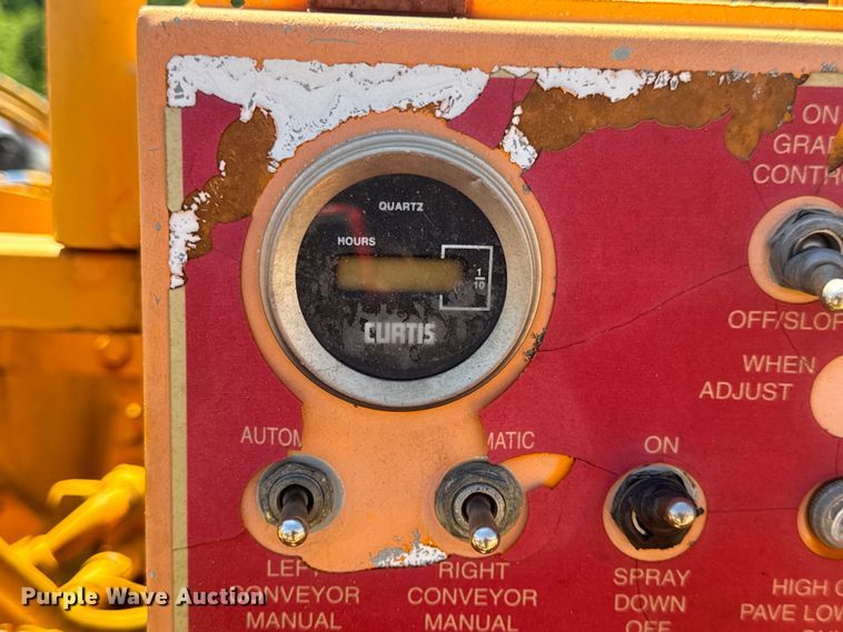 image for item EH6894 LeeBoy 8500T paver