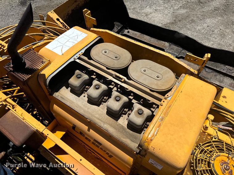 image for item EH6894 LeeBoy 8500T paver