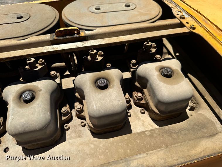 image for item EH6894 LeeBoy 8500T paver