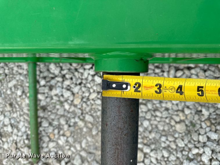 image for item EH6955 Frontier bale spear