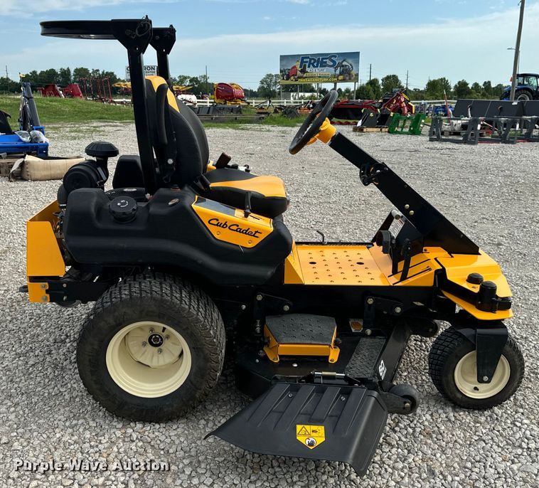 image for item EH6956 2015 Cub Cadet Tank SZ60 ZTR lawn mower
