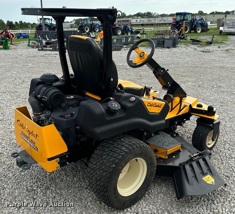 image for item EH6956 2015 Cub Cadet Tank SZ60 ZTR lawn mower