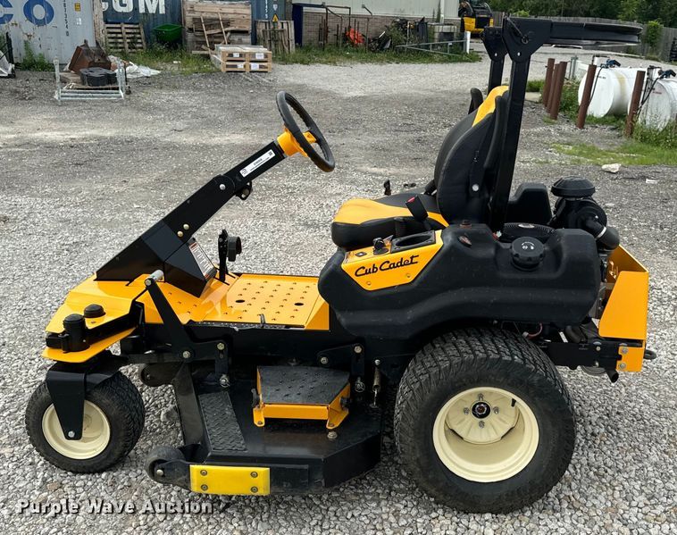 image for item EH6956 2015 Cub Cadet Tank SZ60 ZTR lawn mower