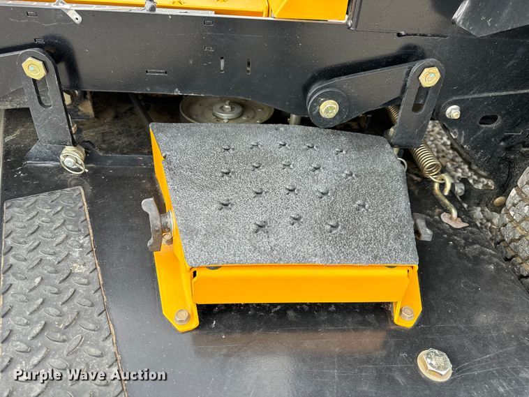 image for item EH6956 2015 Cub Cadet Tank SZ60 ZTR lawn mower