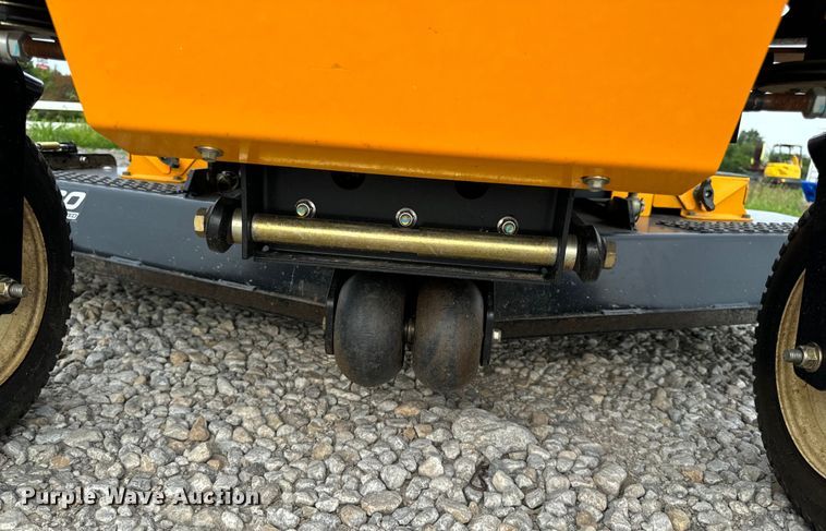 image for item EH6956 2015 Cub Cadet Tank SZ60 ZTR lawn mower