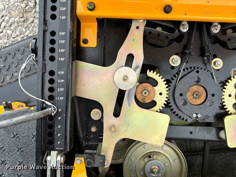 image for item EH6956 2015 Cub Cadet Tank SZ60 ZTR lawn mower