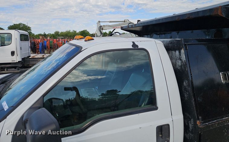 image for item EI3878 2013 Ford F550 Super Duty XL dump truck