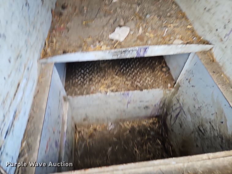 image for item EI3878 2013 Ford F550 Super Duty XL dump truck