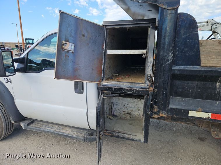 image for item EI3878 2013 Ford F550 Super Duty XL dump truck