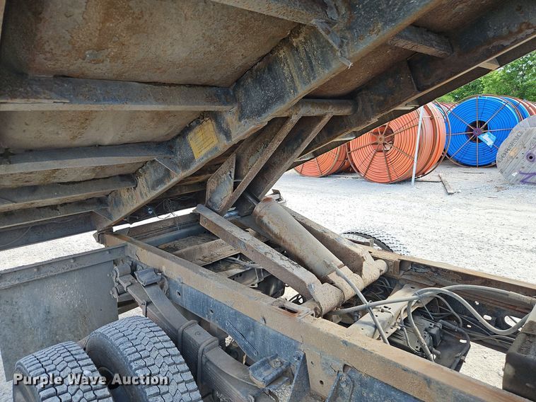 image for item EI3878 2013 Ford F550 Super Duty XL dump truck