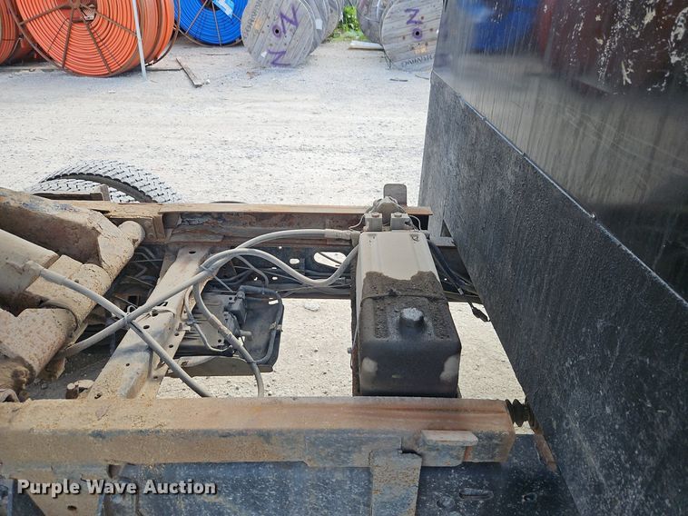 image for item EI3878 2013 Ford F550 Super Duty XL dump truck