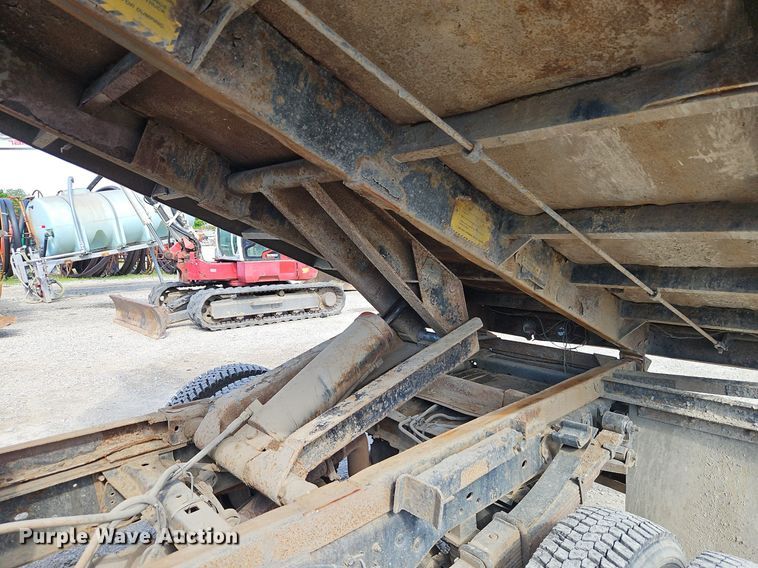 image for item EI3878 2013 Ford F550 Super Duty XL dump truck