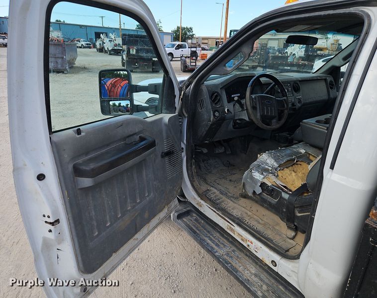 image for item EI3878 2013 Ford F550 Super Duty XL dump truck