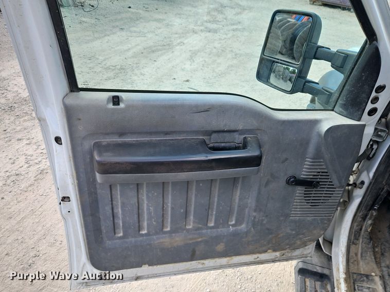 image for item EI3878 2013 Ford F550 Super Duty XL dump truck