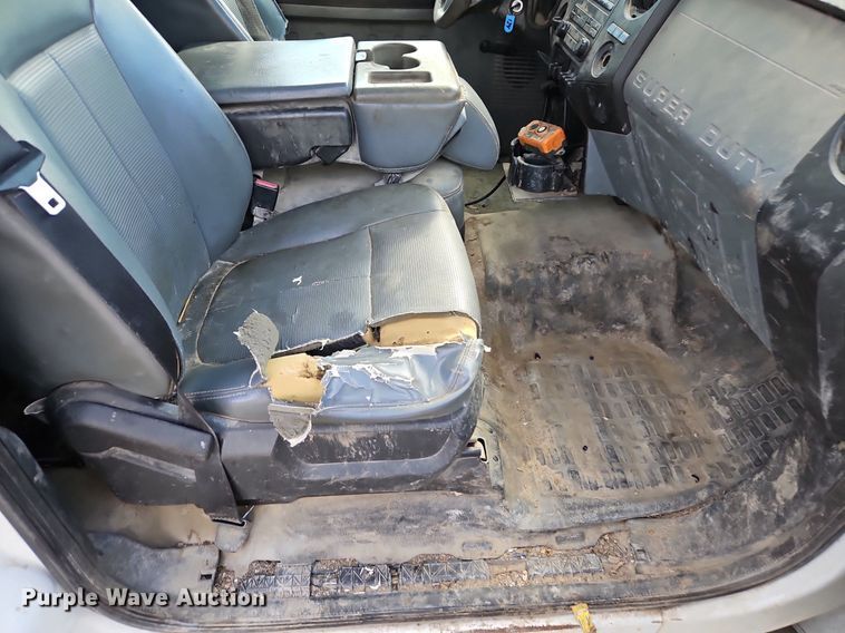 image for item EI3878 2013 Ford F550 Super Duty XL dump truck