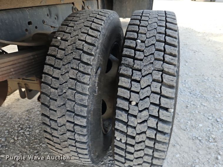 image for item EI3878 2013 Ford F550 Super Duty XL dump truck