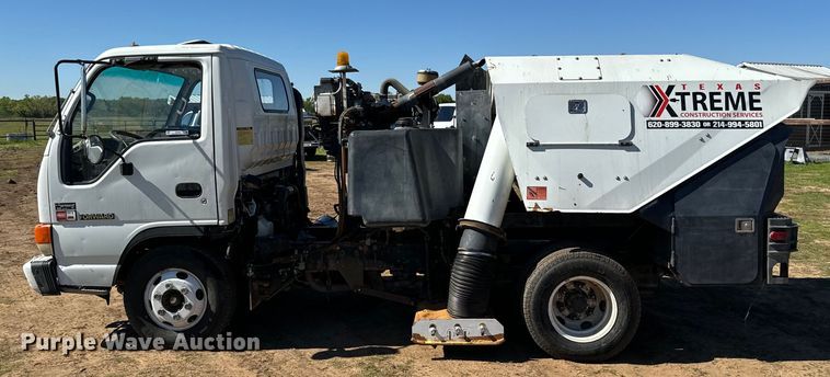 image for item EJ0454 1996 GMC Forward street sweeper truck