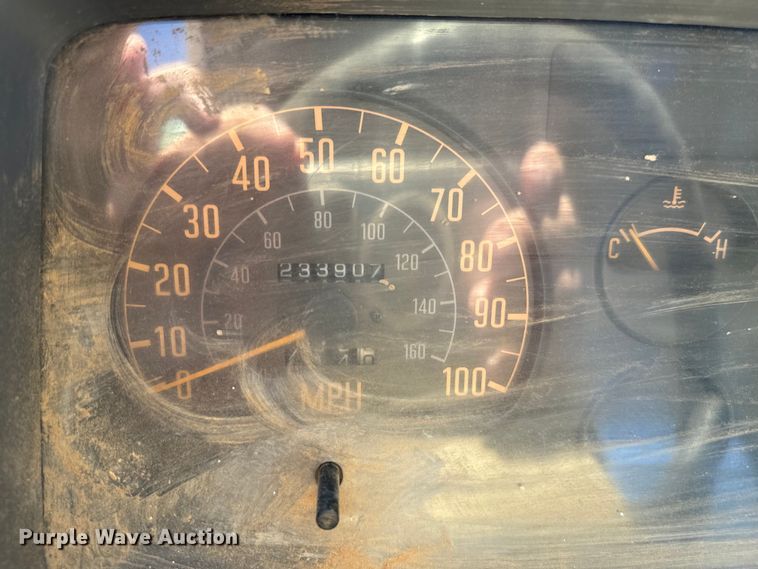 image for item EJ0454 1996 GMC Forward street sweeper truck