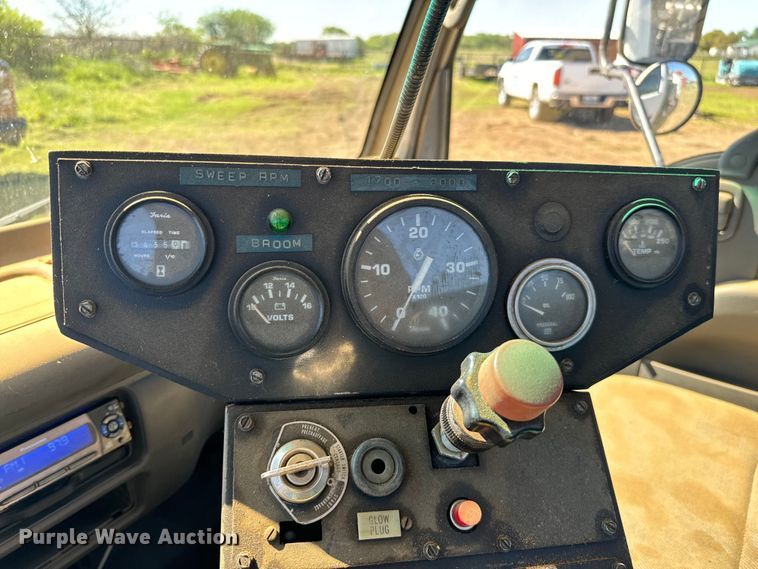 image for item EJ0454 1996 GMC Forward street sweeper truck