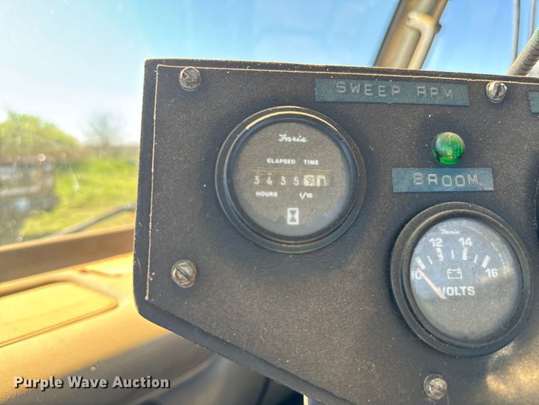 image for item EJ0454 1996 GMC Forward street sweeper truck