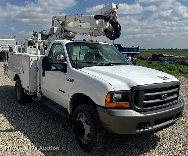 image for item EJ2711 2001 Ford F550 Super Duty XL  bucket truck