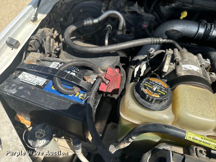 image for item EJ2711 2001 Ford F550 Super Duty XL  bucket truck