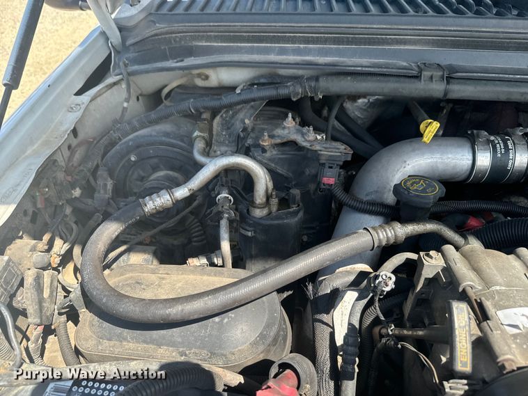 image for item EJ2711 2001 Ford F550 Super Duty XL  bucket truck