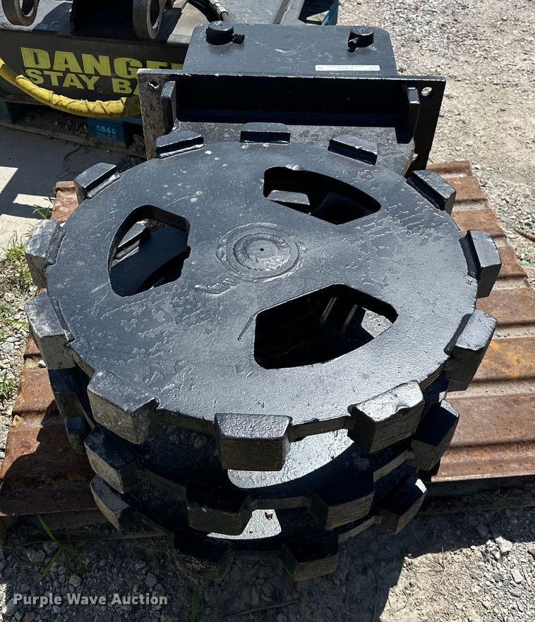 image for item EJ4348 Excavator compaction wheel 