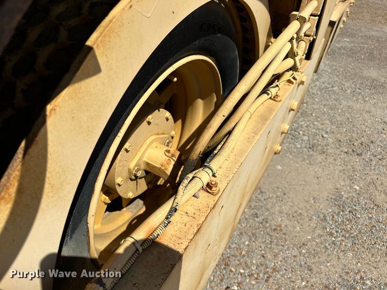 image for item EJ4353 Hypac 766C  double drum vibratory roller