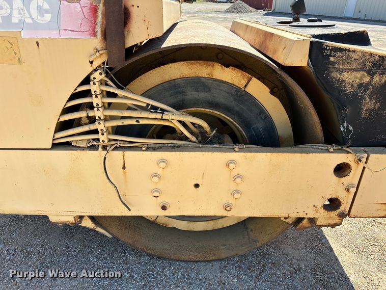 image for item EJ4353 Hypac 766C  double drum vibratory roller