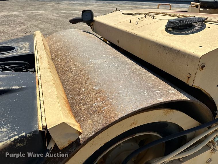 image for item EJ4353 Hypac 766C  double drum vibratory roller