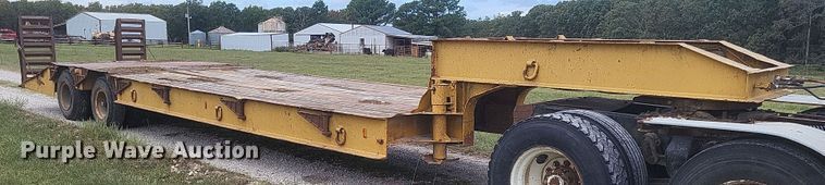 image for item EJ5508 1967 Fruehauf equipment trailer
