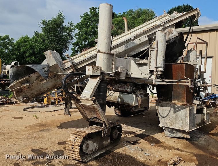 image for item EJ5512 2005 Power curber 5700 Super B curb machine